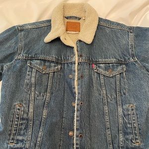Levi's Jean Jacket (Sherpa lined)
